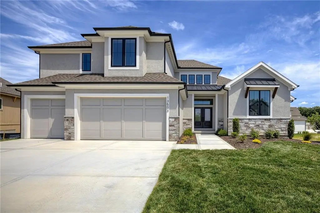 13504 Terrace Park Drive, Parkville, MO 64152 - Image #1