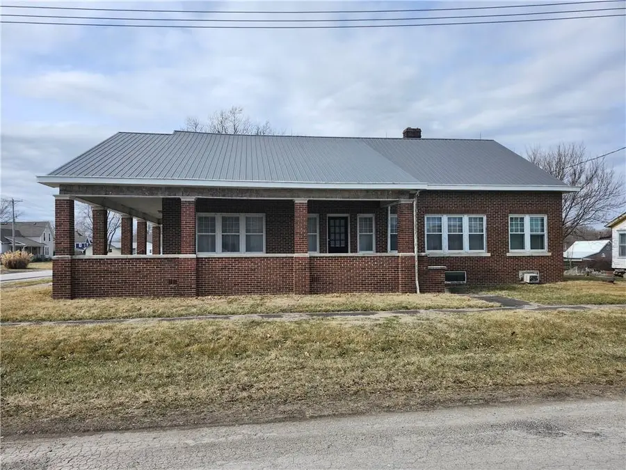 207 E 4th Street, Braymer, MO 64624 - Image #2