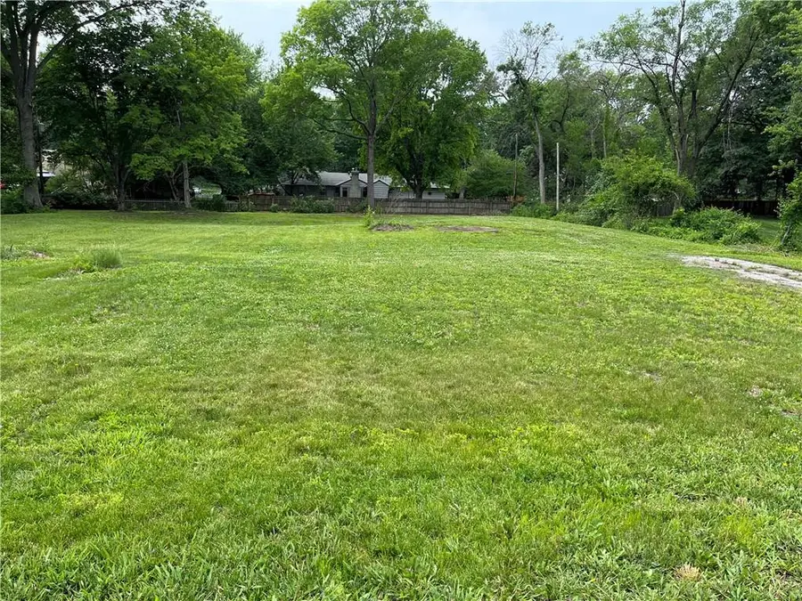 10036 Mission Road, Overland Park, KS 66207 - Image #2