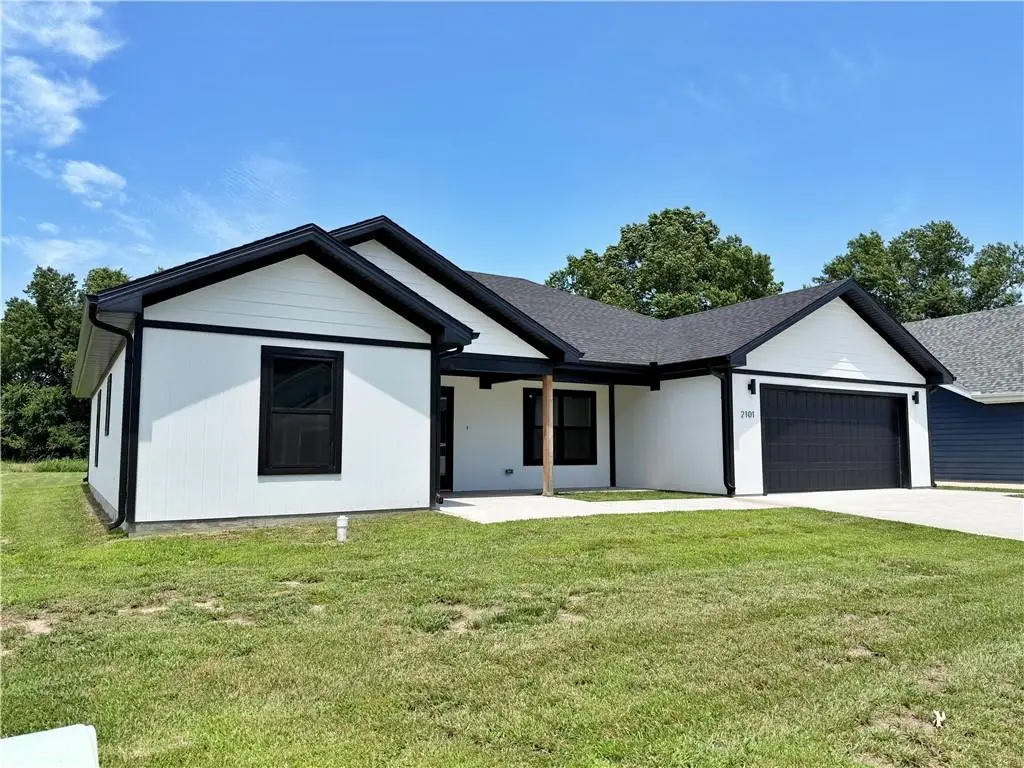 2101 E Cow Creek Lane, Pittsburg, KS 66762 - Image #1