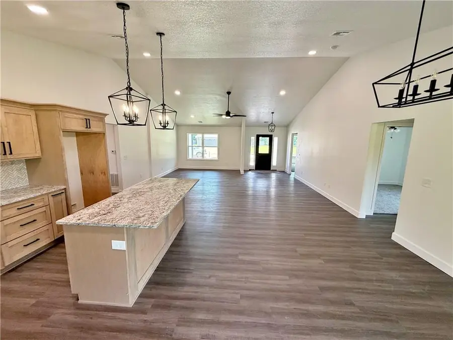 2101 E Cow Creek Lane, Pittsburg, KS 66762 - Image #3