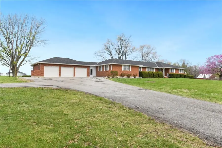 24800 Milton Thompson Road, Lees Summit, MO 64086 - Image #3