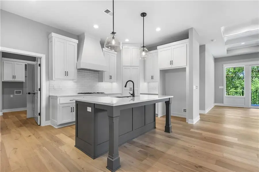 17147 S Heatherwood Street, Olathe, KS 66062 - Image #3