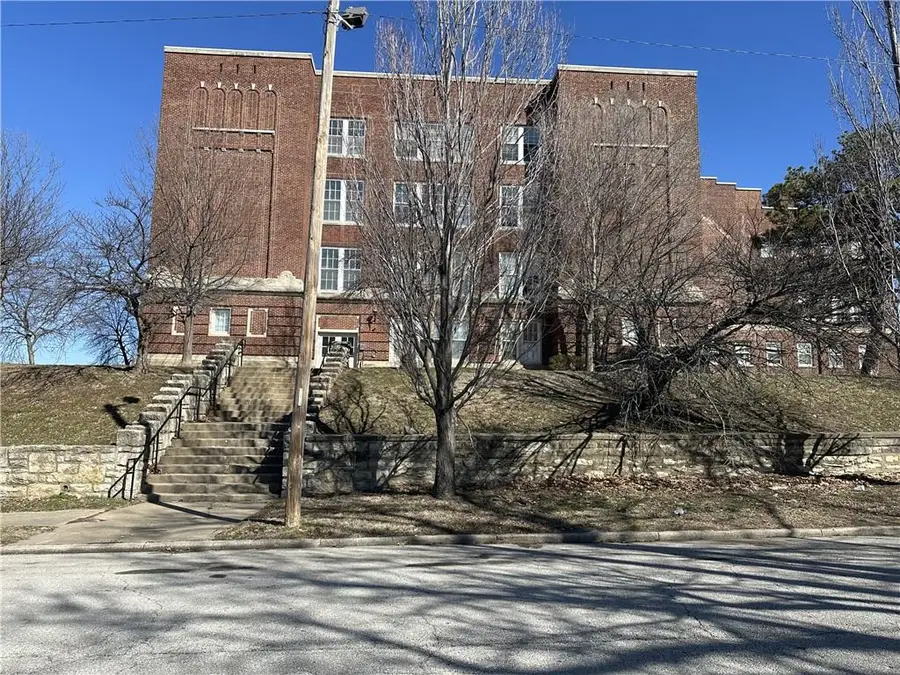 355 Troup Avenue, Kansas City, KS 66101 - Image #3