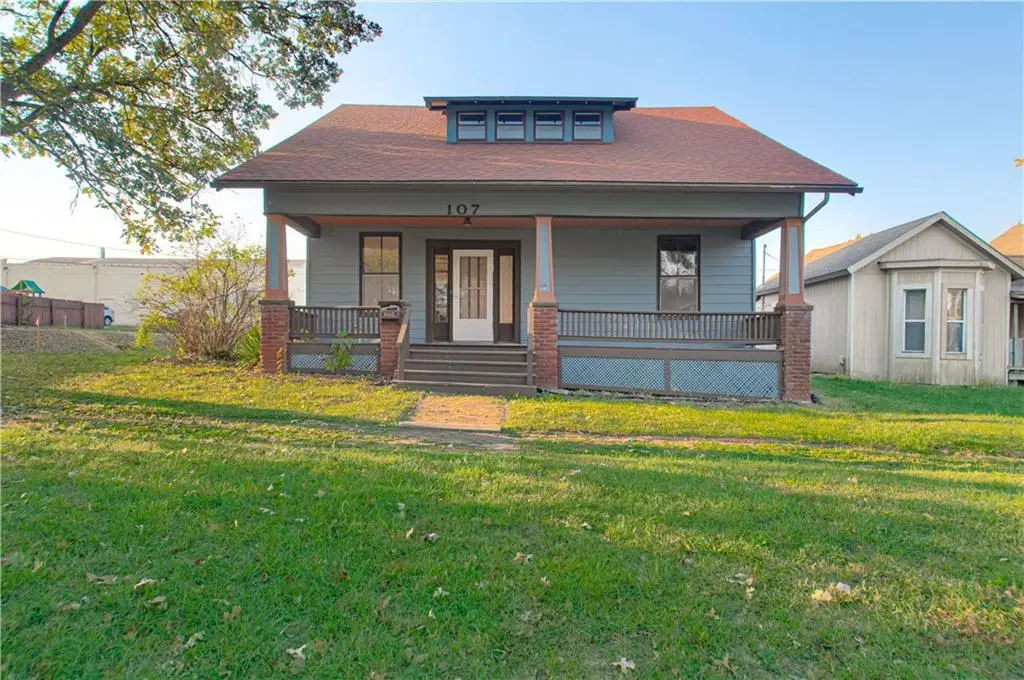 107 W Shawnee Street, Paola, KS 66071 - Image #1
