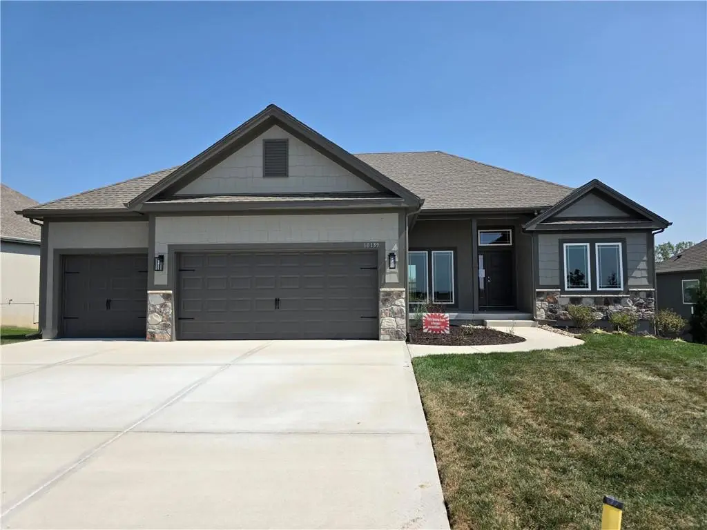 10139 N Winchester Avenue, Kansas City, MO 64156 - Image #1