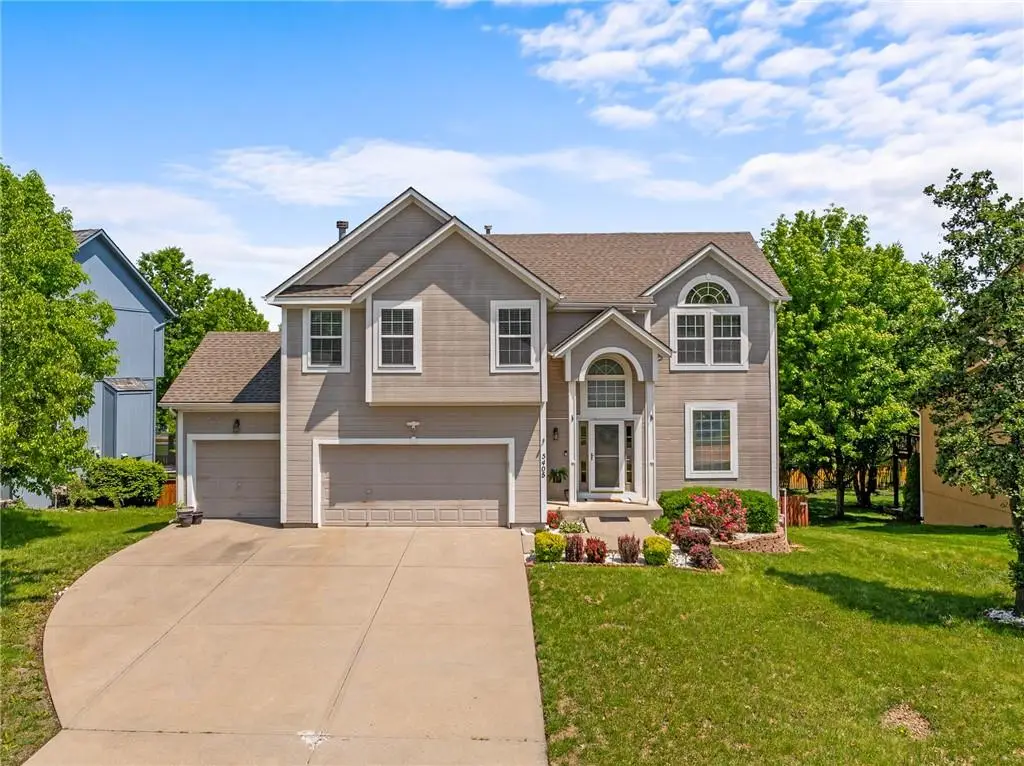 5405 Lakecrest Drive, Shawnee, KS 66218 - Image #1