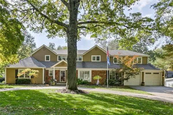 10318 Sagamore Road, Leawood, KS 66206