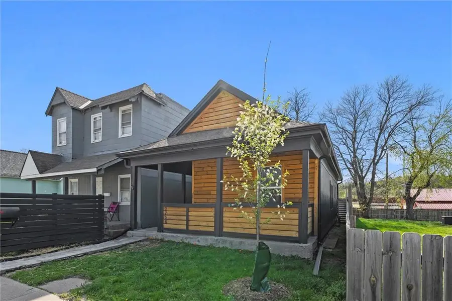 2728 Holly Street, Kansas City, MO 64108 - Image #3