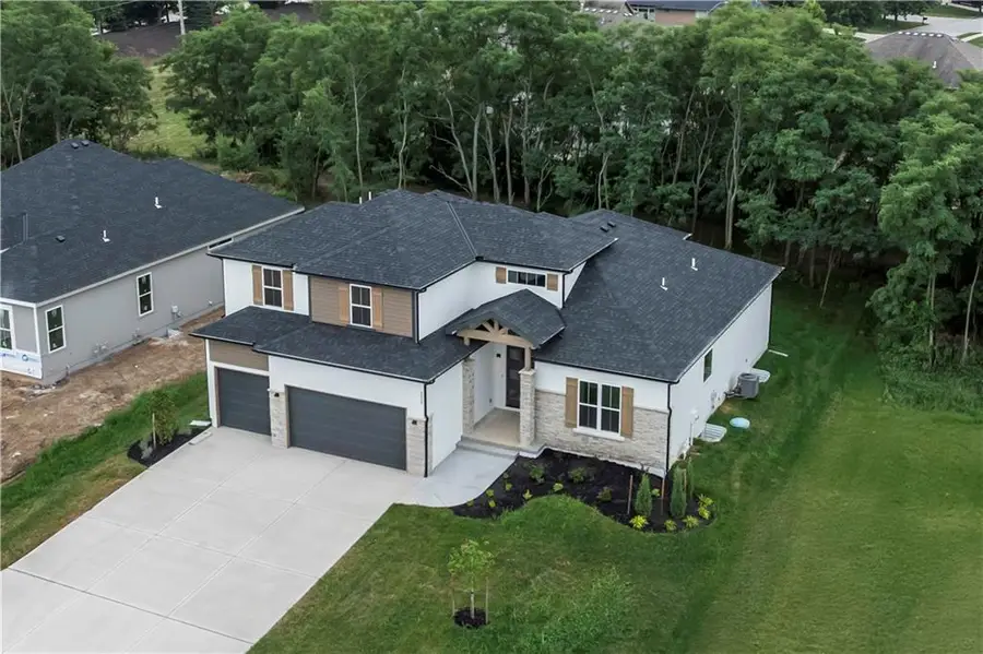 2620 NE Woodland Oak Drive, Lees Summit, MO 64086 - Image #3