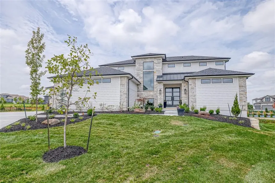 17108 Oakmont Street, Overland Park, KS 66221 - #2