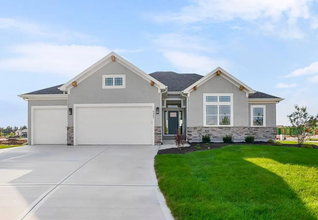 16487 W 166th Place, Olathe, KS 66062 - Image #1