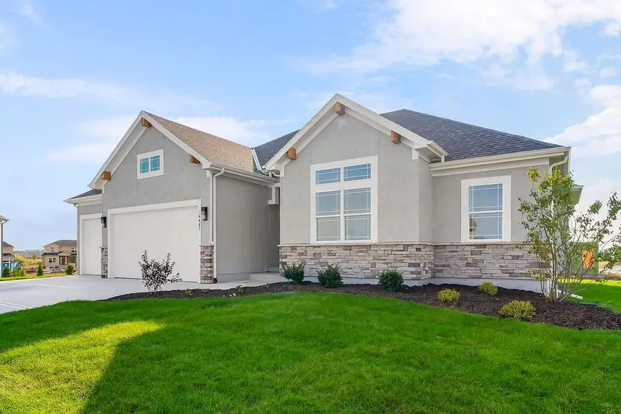 16487 W 166th Place, Olathe, KS 66062 - Image #2