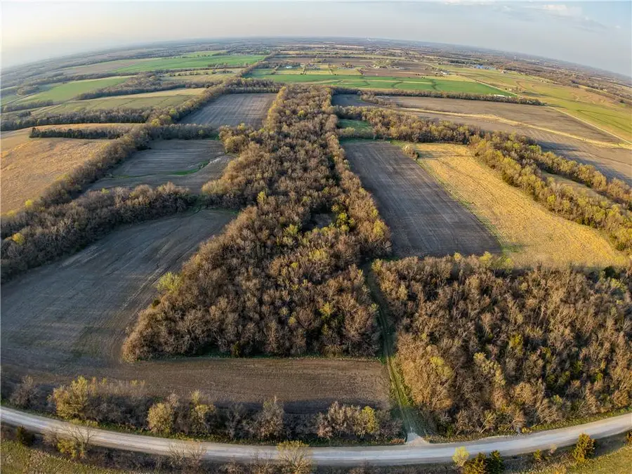 16670 Edgerton Road, Edgerton, KS 66021 - Image #2