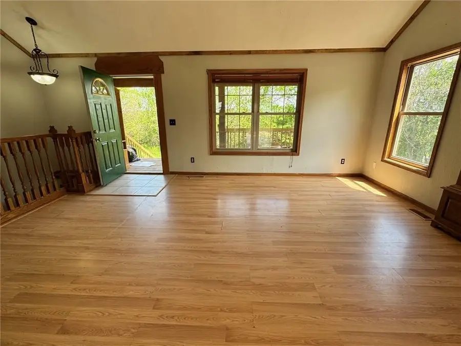 30904 Pressonville Road, Paola, KS 66071 - Image #2