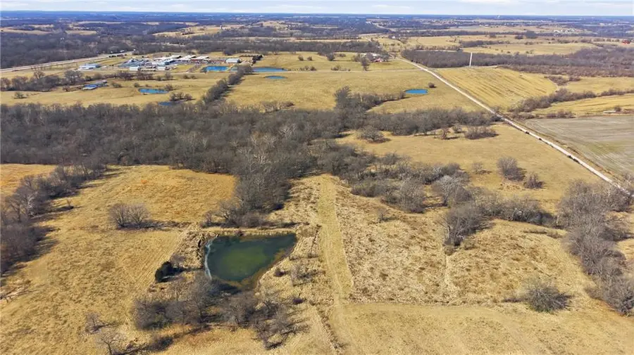 32910 S Gregg Road, Creighton, MO 64739 - #3