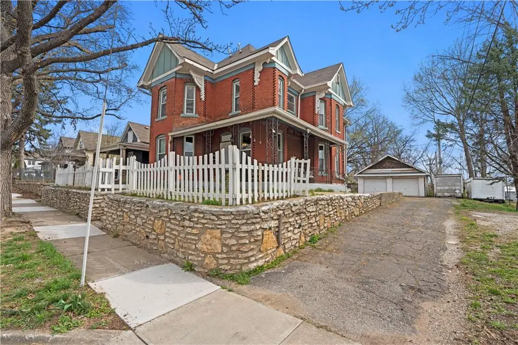 1121 Myrtle Avenue, Kansas City, MO 64127 - Image #1