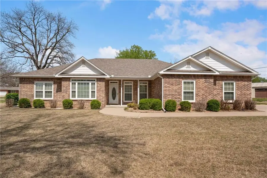 601 E 3rd Street, Caney, KS 67333 - Image #3