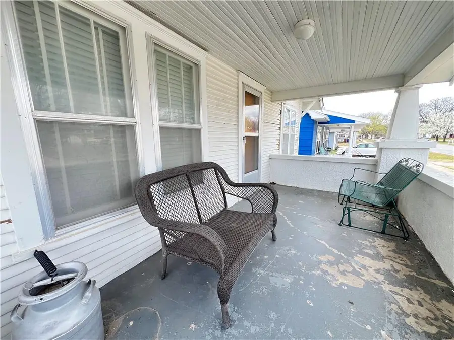 1217 W 5th Street, Coffeyville, KS 67337 - Image #3