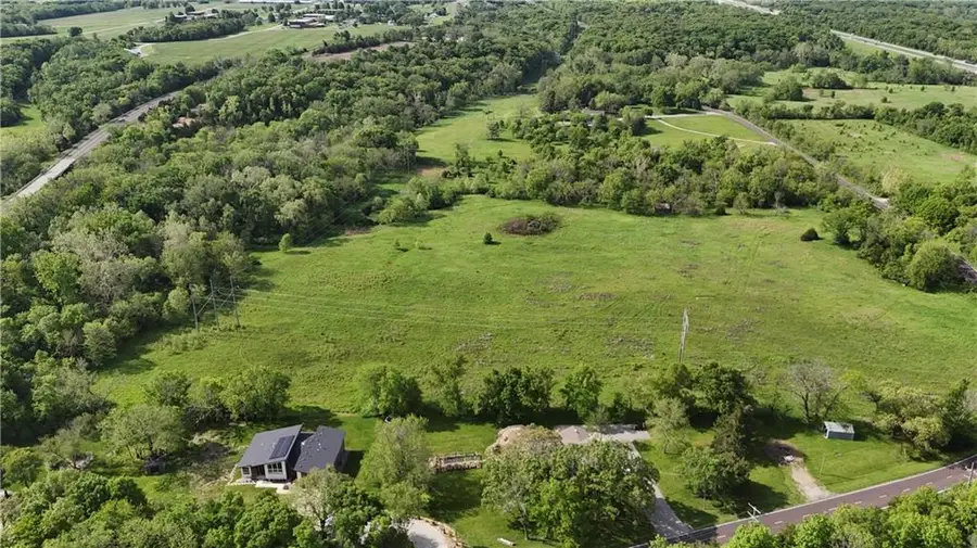 17200 Metcalf Place, Overland Park, KS 66085 - Image #2