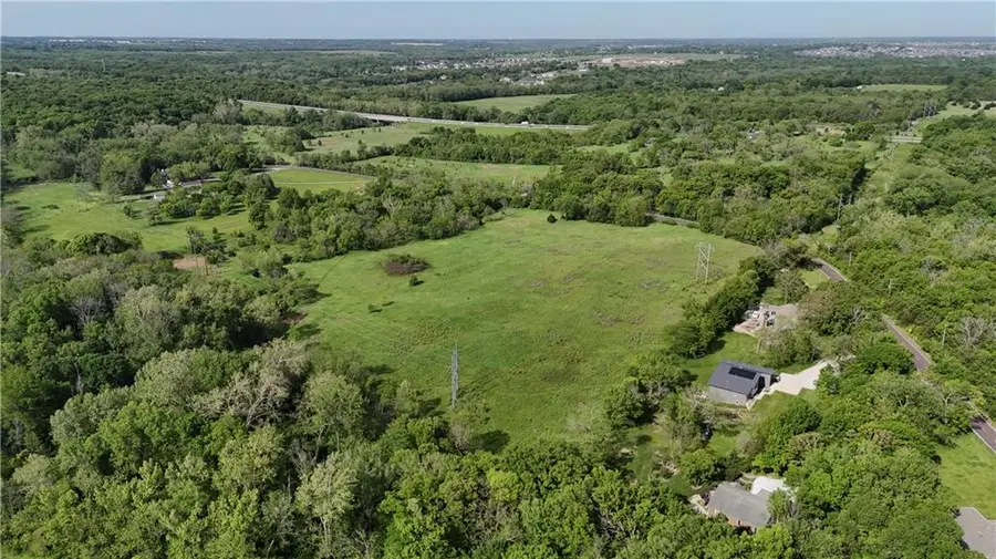 17200 Metcalf Place, Overland Park, KS 66085 - Image #3