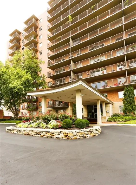 4550 Warwick Boulevard #1205, Kansas City, MO 64111 - Image #3
