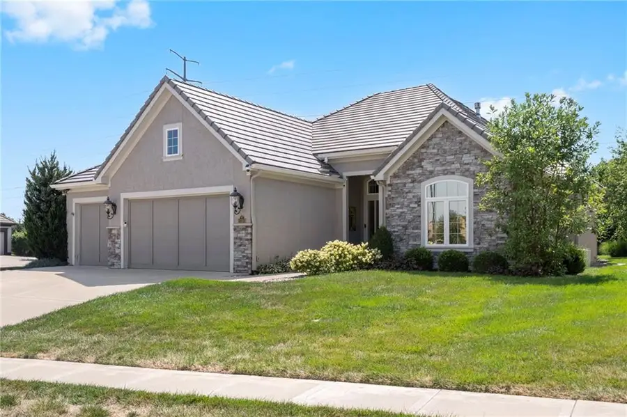 10300 N Dalton Avenue, Kansas City, MO 64154 - Image #2