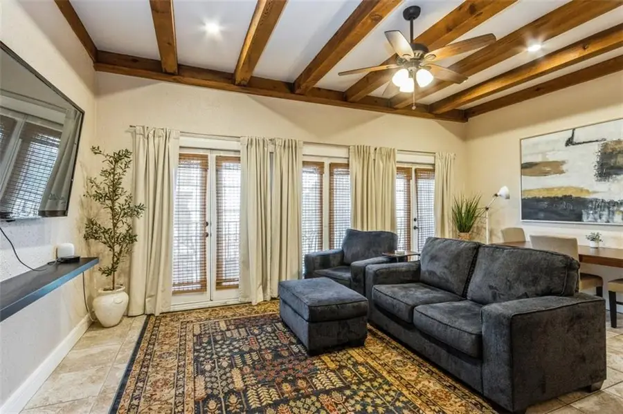 1111 W 46th Street #4, Kansas City, MO 64112 - Image #2