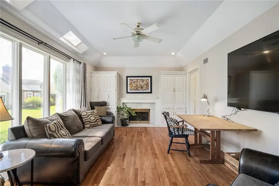 12313 Pembroke Lane, Leawood, KS 66209 - Image #3