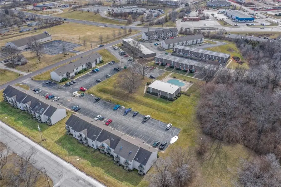 6822 Chapel Drive, Belton, MO 64012 - Image #2