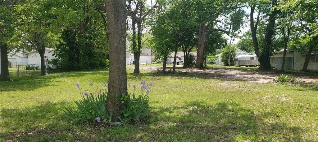 1811 W 5th Street, Coffeyville, KS 67337 - Image #1