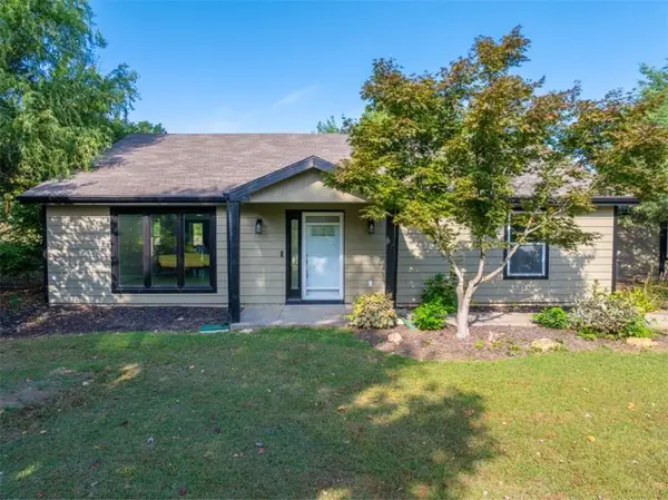 5183 Cherokee Lane, McLouth, KS 66054