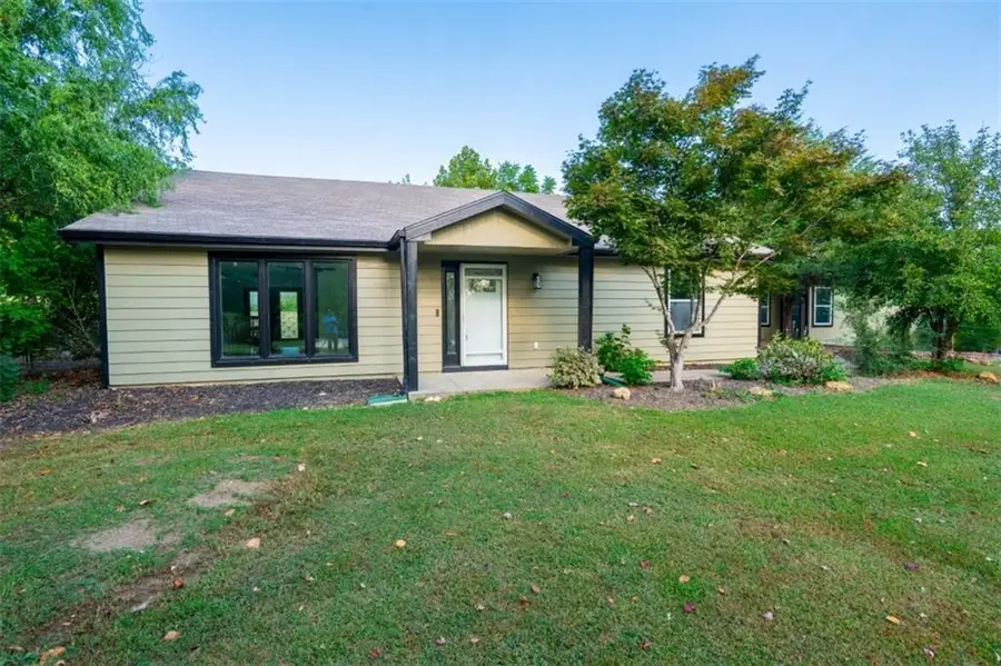 5183 Cherokee Lane, McLouth, KS 66054 - Image #2