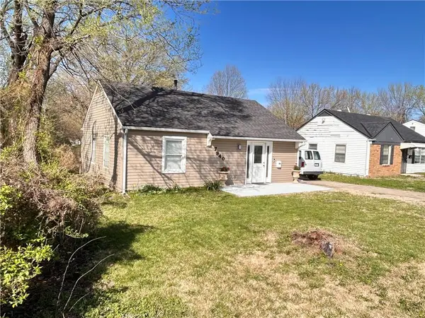 7940 Hickman Mills Drive, Kansas City, MO 64132