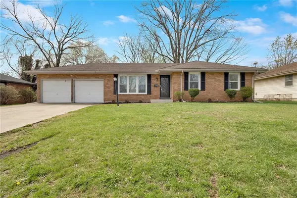 108 W Walnut Street, Blue Springs, MO 64015