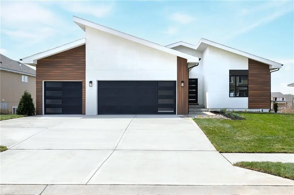 8809 N Clarion Avenue, Kansas City, MO 64153 - Image #1