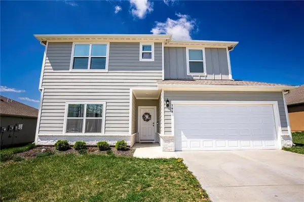 708 Roseberry Drive, Paola, KS 66071