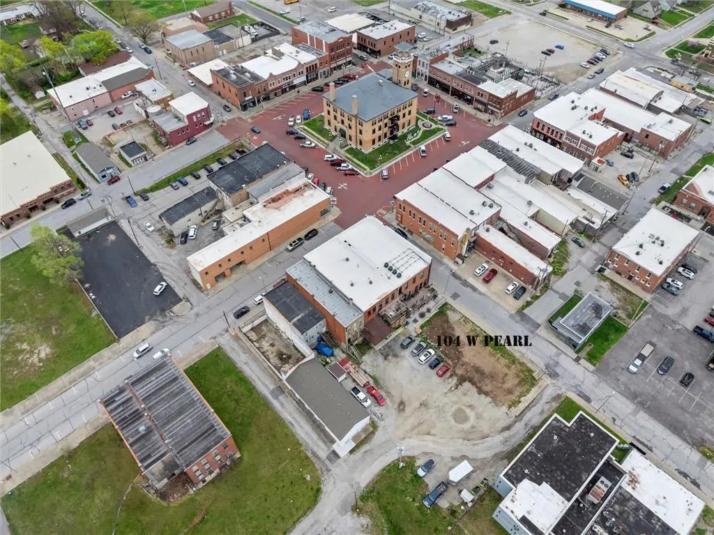 104 W Pearl Street, Harrisonville, MO 64701 - Image #1