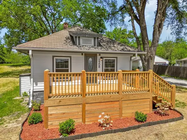 2308 NW 53rd Terrace, Kansas City, MO 64151