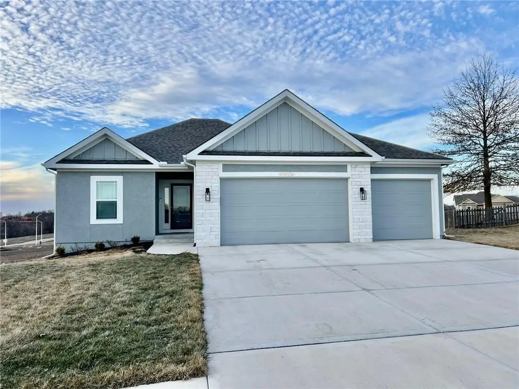 1973 Longview Drive, Liberty, MO 64068 - Image #1