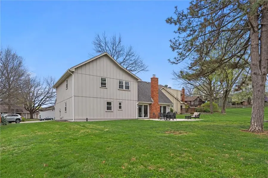 202 NW Redwood Court, Lees Summit, MO 64064 - Image #2