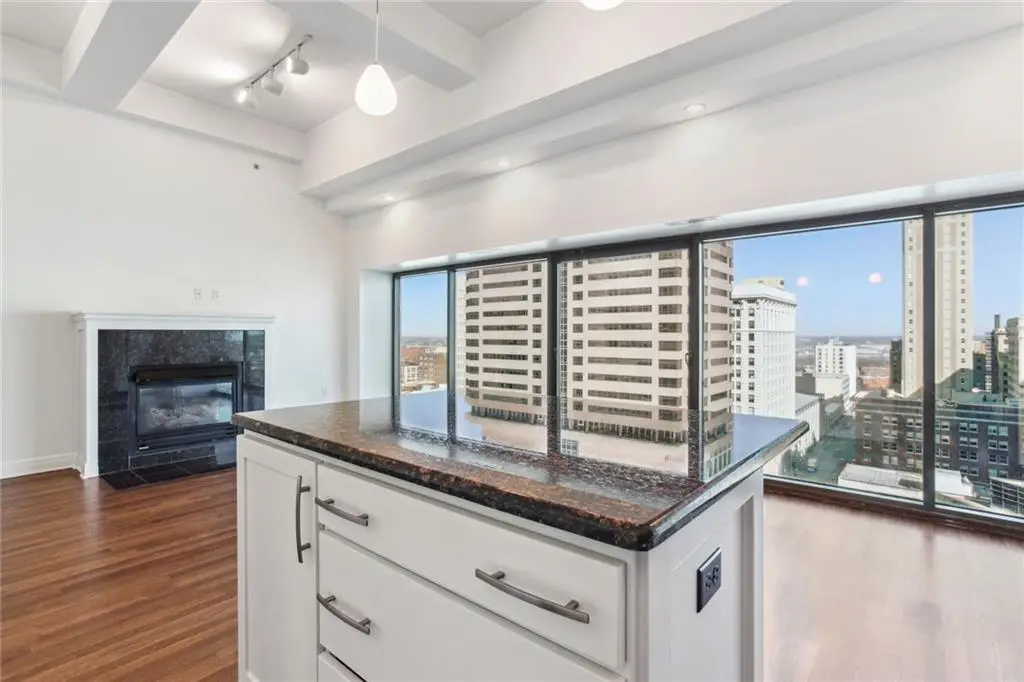 1101 Walnut Street #1202, Kansas City, MO 64106 - Image #1