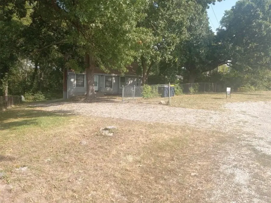 6800 Blue Parkway, Kansas City, MO 64129 - Image #2