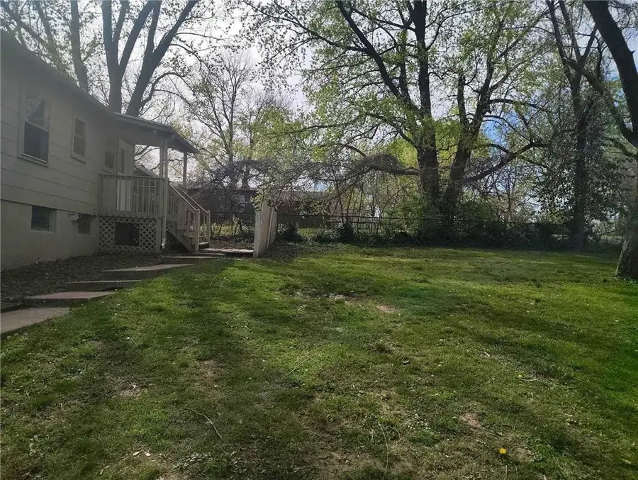 10816 E 27th Street, Independence, MO 64052 - Image #2