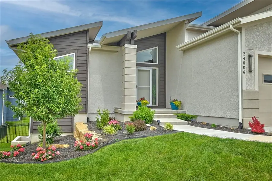24808 W 88th Terrace, Lenexa, KS 66227 - Image #3