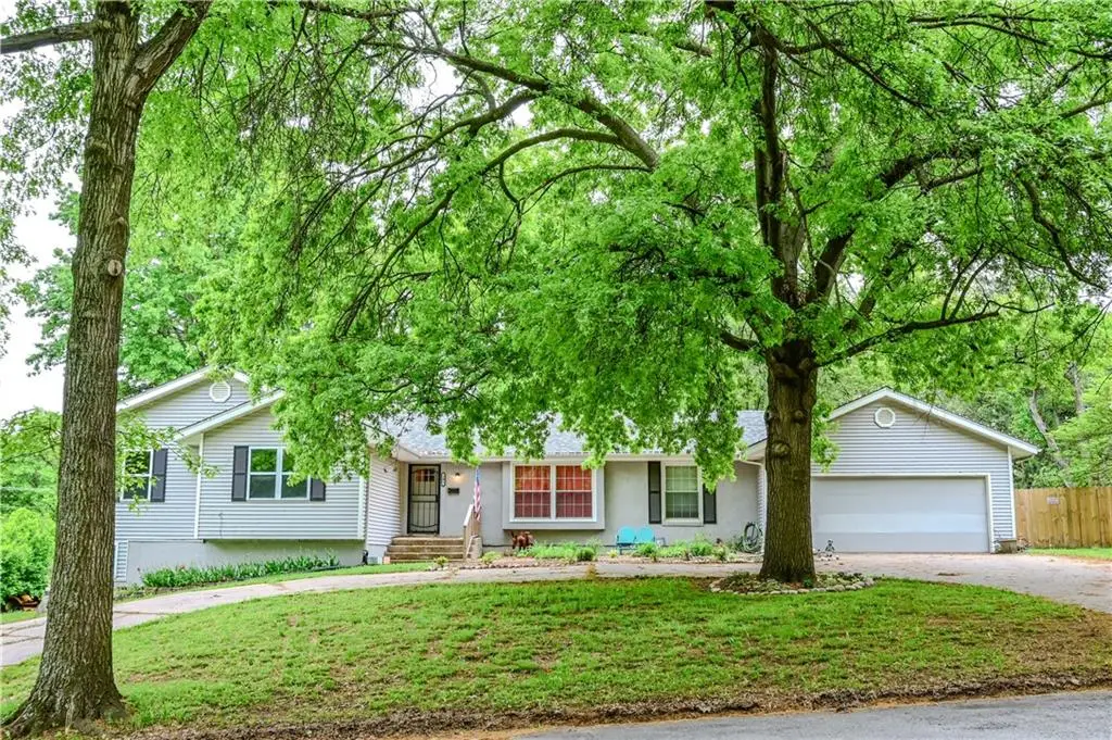 101 W Minor Drive, Kansas City, MO 64114 - Image #1