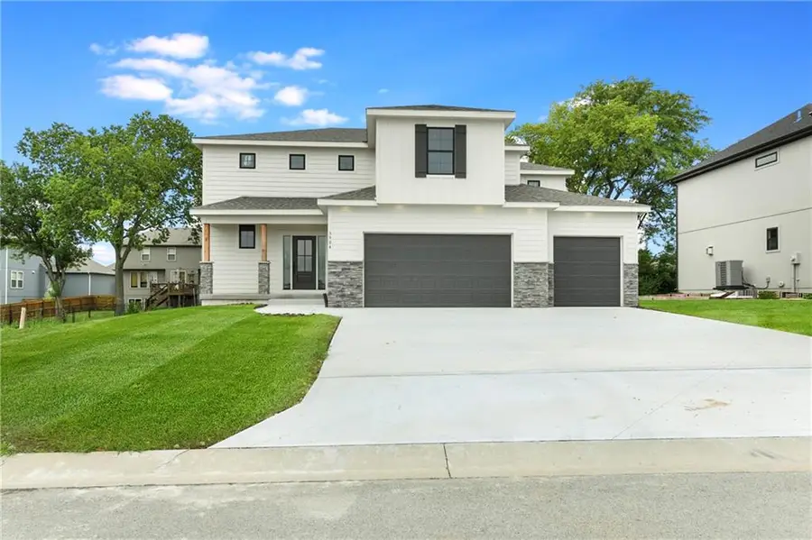 3904 SW Flintrock Drive, Lees Summit, MO 64082 - Image #2