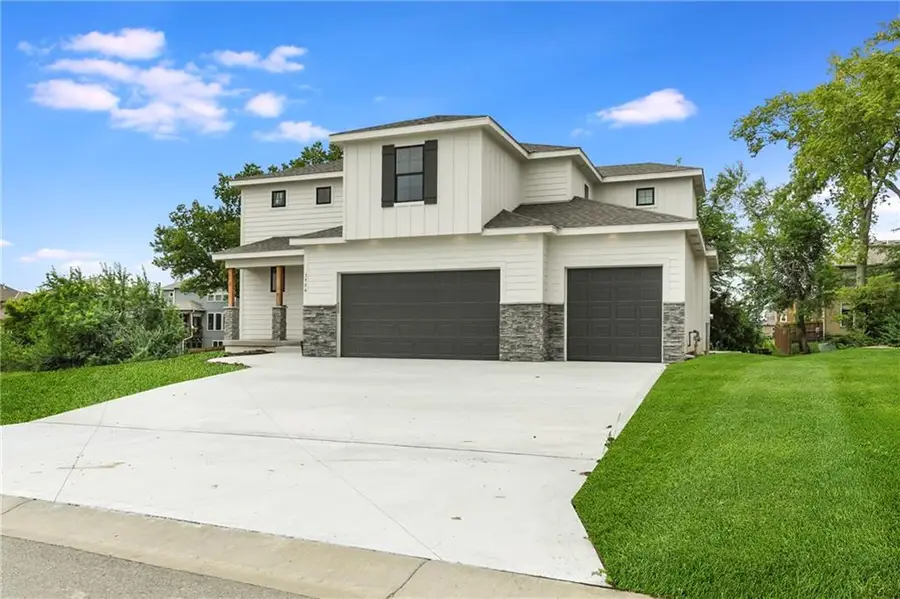 3904 SW Flintrock Drive, Lees Summit, MO 64082 - Image #3