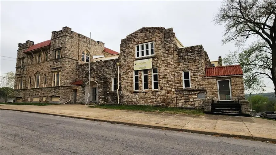 4343 Montgall Avenue, Kansas City, MO 64130 - Image #3