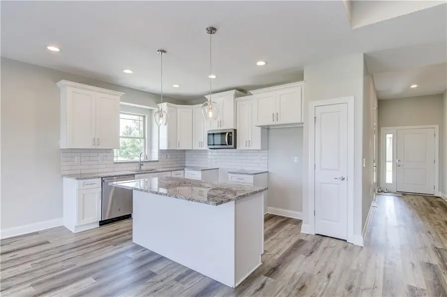 1828 N 92nd Terrace, Kansas City, KS 66112 - Image #2